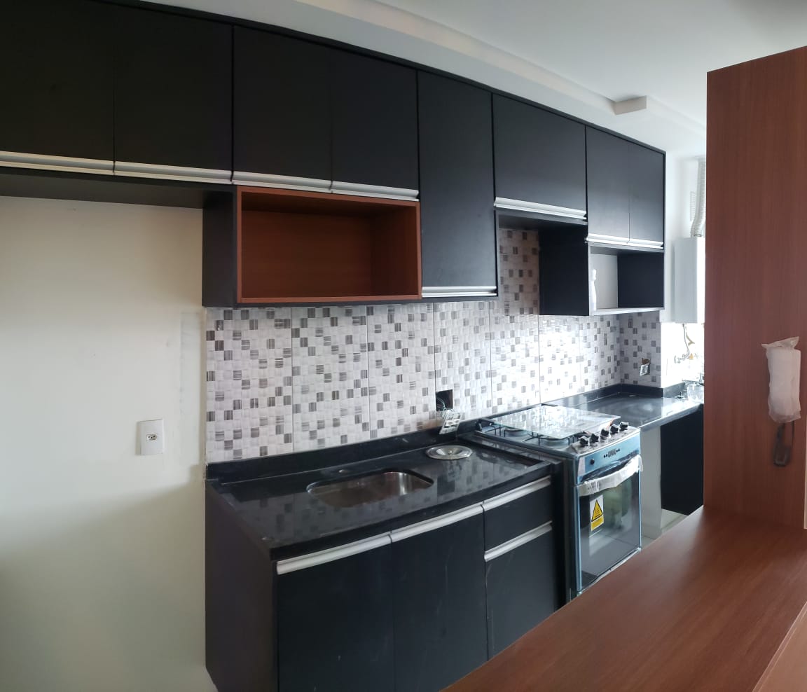 Armário de cozinha preto no Itaim Paulista - Marcenaria Ferraz